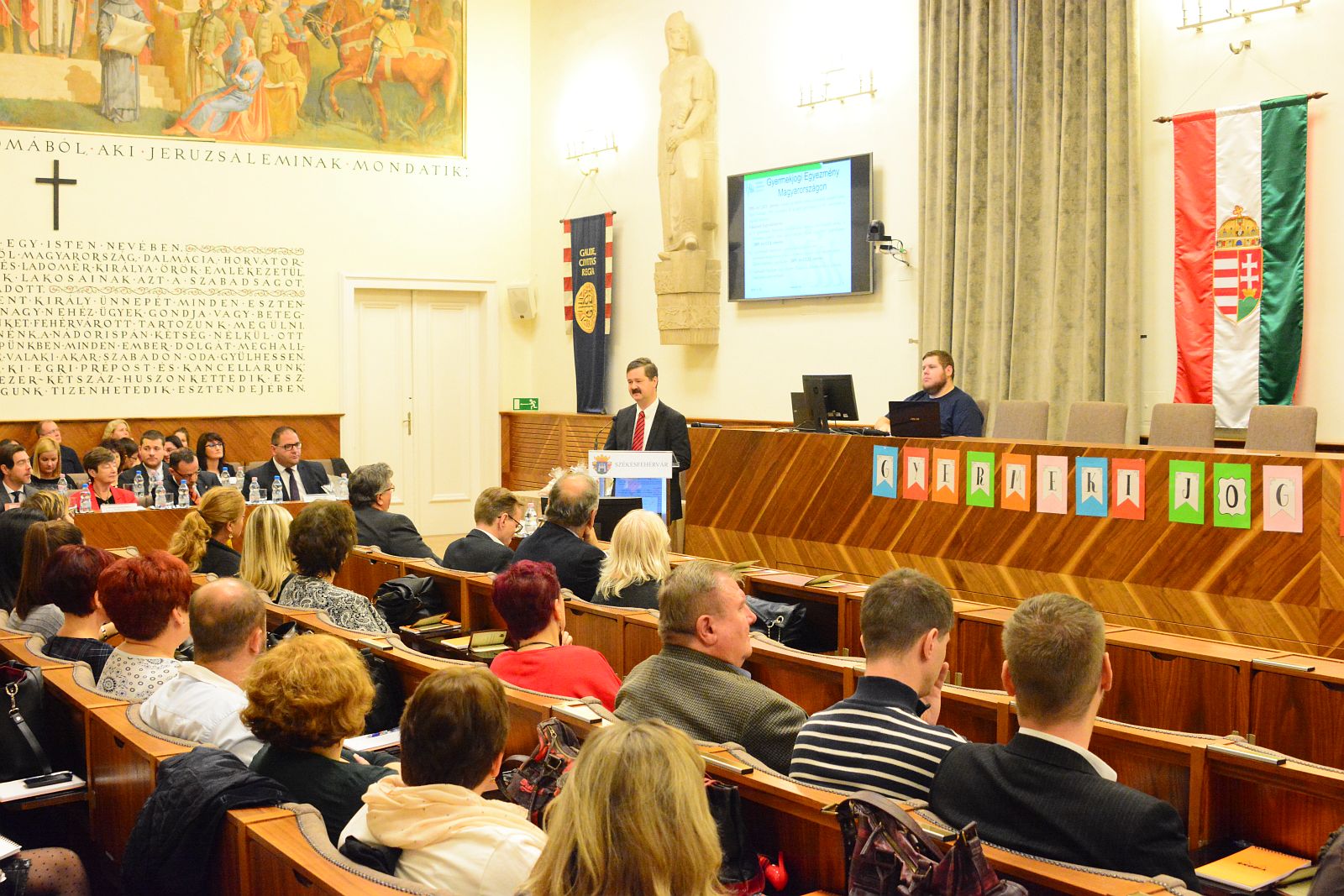 Konferencia a gyermeki jogokról a Városházán